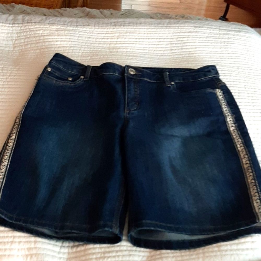 C.J.BANKS BLUE Jean Shorts sz‎ 14